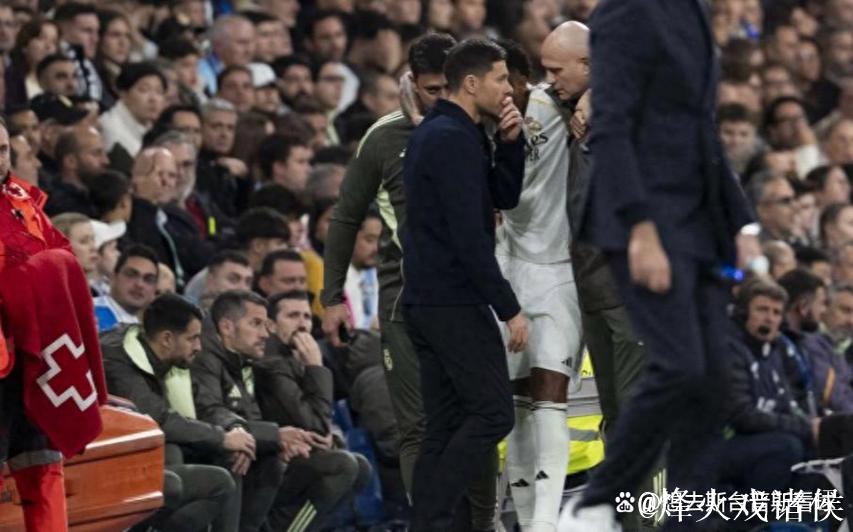 西甲0-2爆大冷：皇马又输  距巴萨4分 夺冠难了 阿隆索压力大